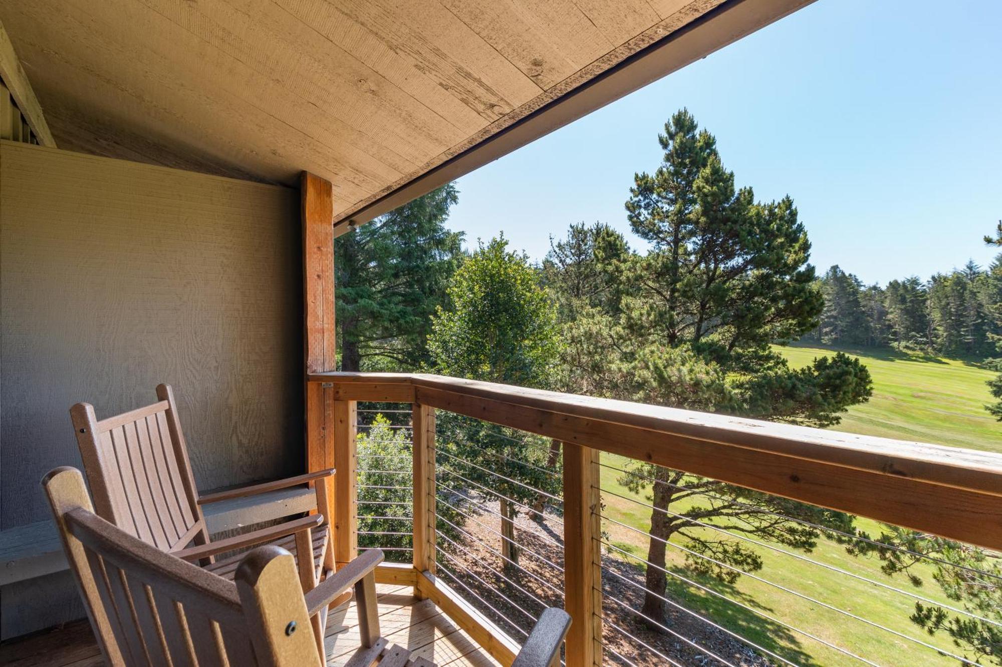 Deluxe King Room with Golf Course View